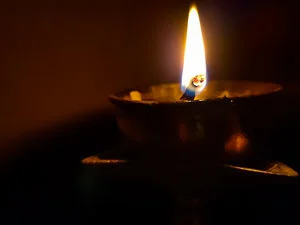 CANDLELIT RESTORATIVE/YIN WORKSHOP