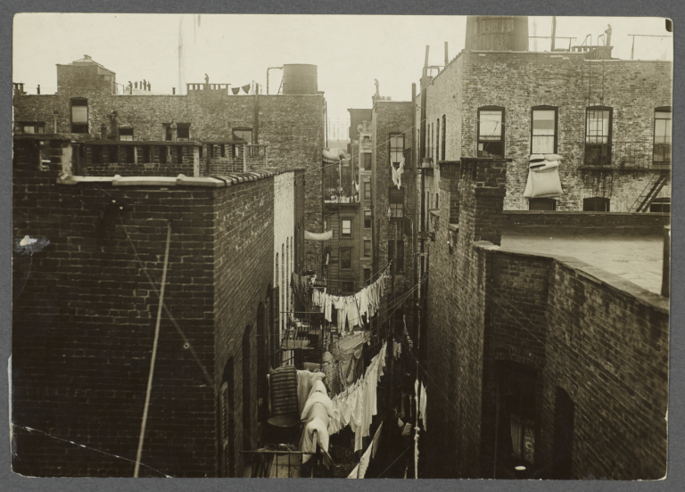 __1photo_CSS_fire+escape.png
