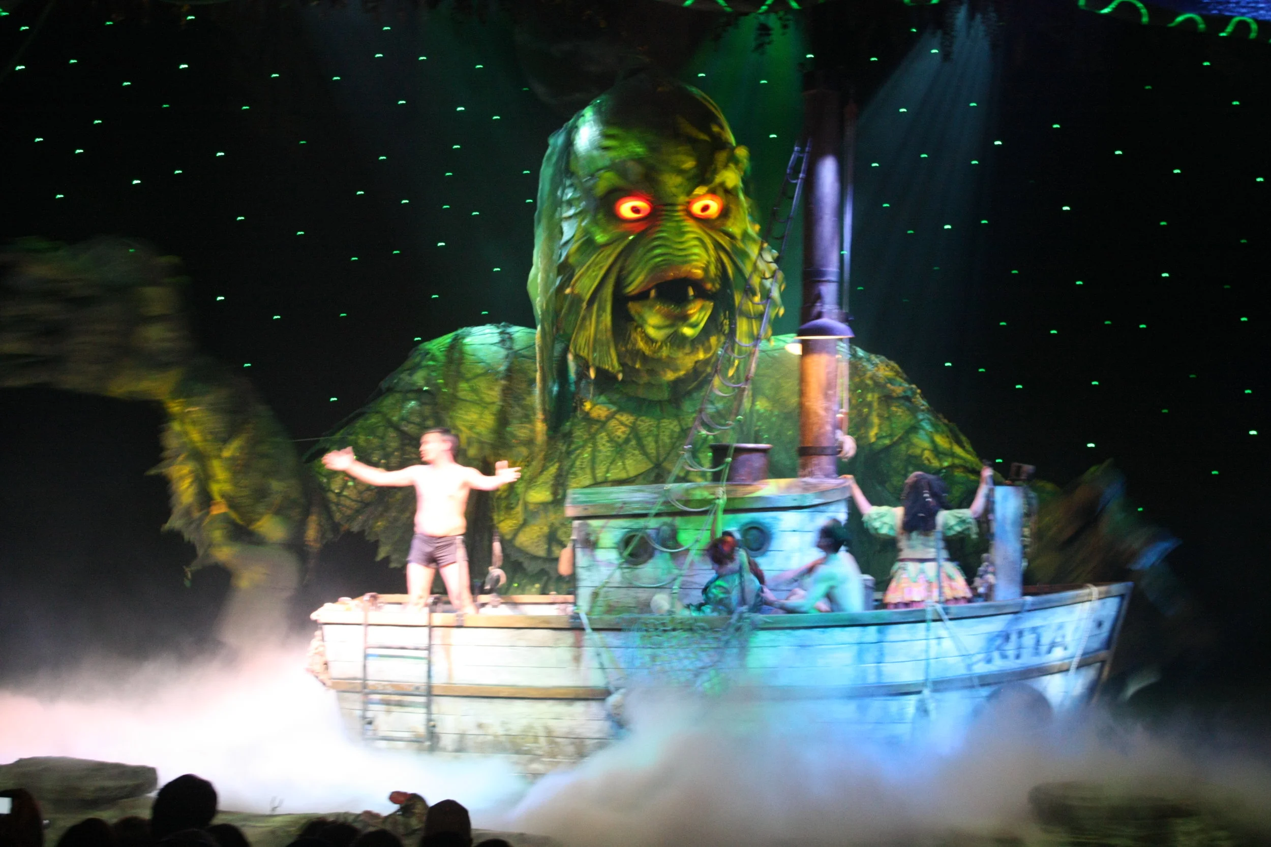Creature Of The Black Lagoon The Musical - Universal Studio Theme Park