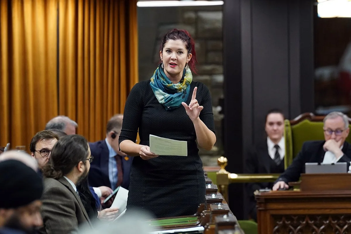 CHRISTINE NORMANDIN DÉNONCE LA RÉDUCTION DRASTIQUE DU FINANCEMENT DU PROGRAMME EMPLOIS D’ÉTÉ CANADA