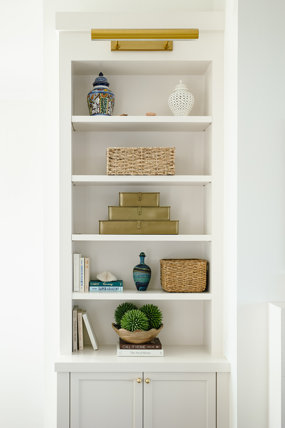 KristineBishopDesign_BookshelfDetails 1.png