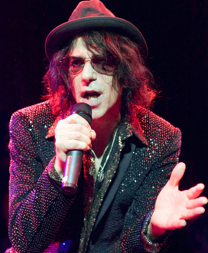 Show 946 - Quarantine Qoolness: Peter Wolf