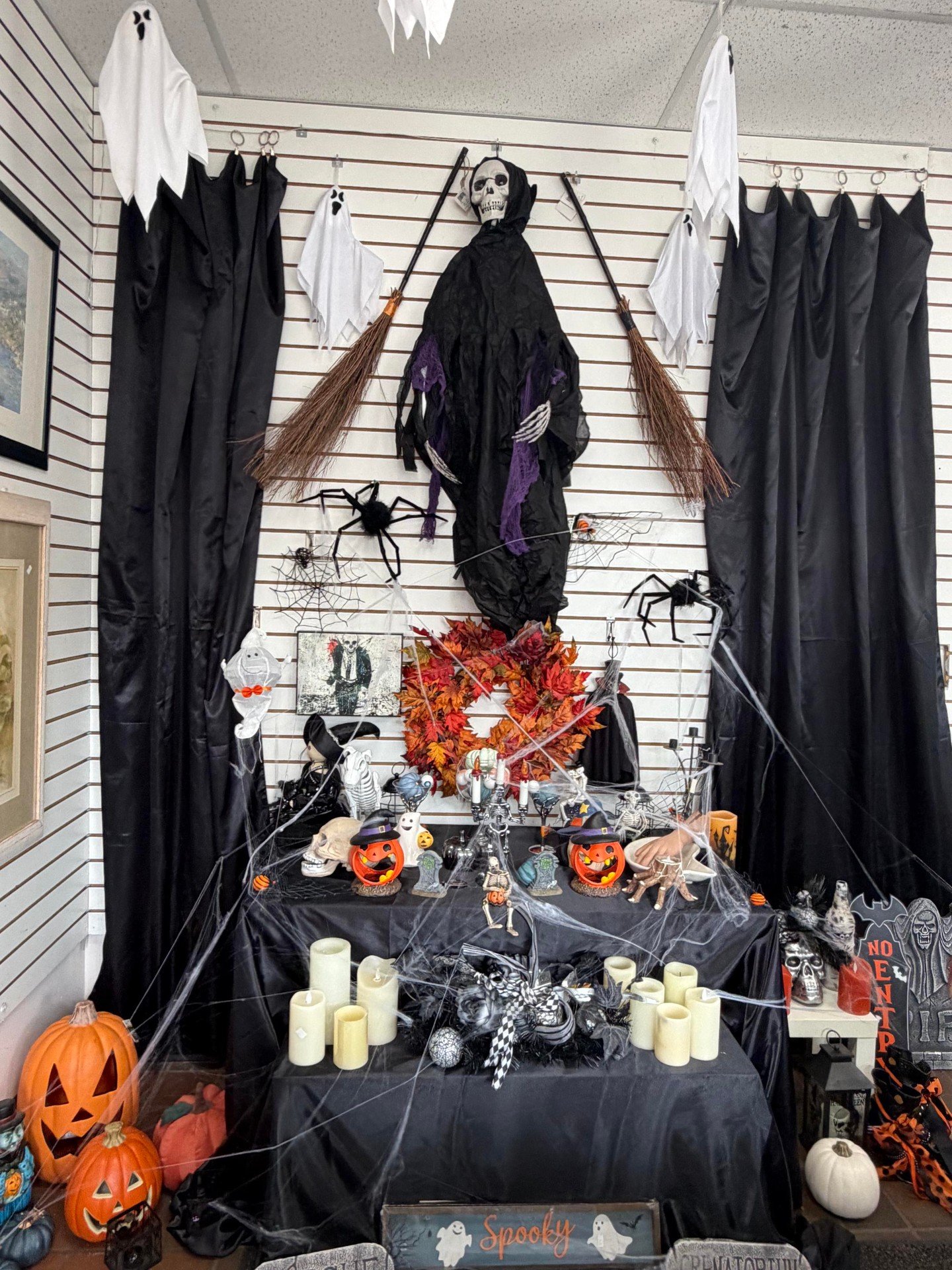 We are SO ready for Spooky Season! 👻🎃

How about you? Is your home decorated for Halloween, or are you a spooky 24/7 type of person? 

If you're looking to add some frightfully fun decorations to your home, stop by and see what we have in stock!

?