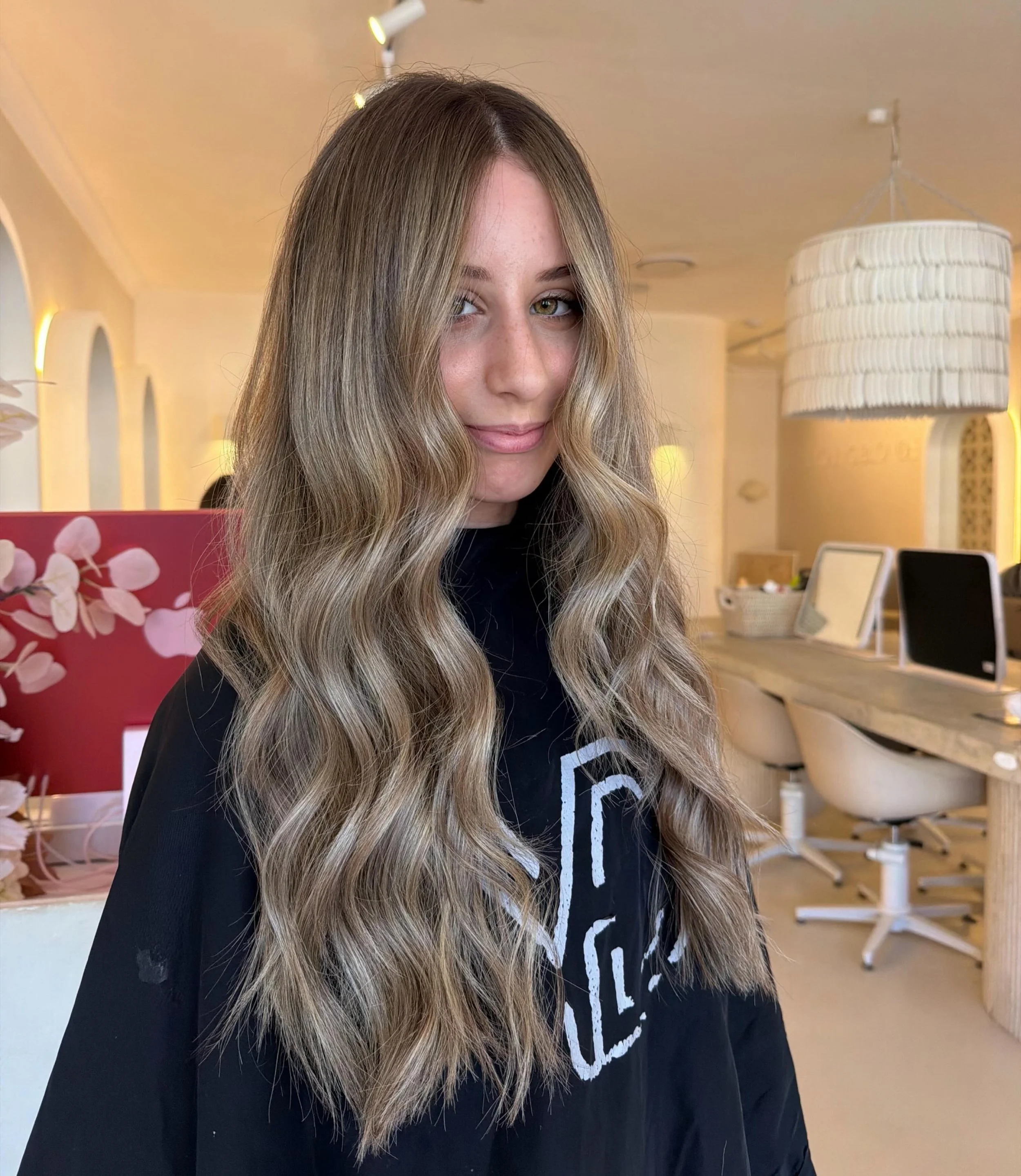 Sweet 16 called for NEW HAIR! Our girl @chantelle_theyoungblondesalon had her first ever colour! 

The perfect tone to match her dark base &amp; green eyes! 

What do you think? 🤌🏼