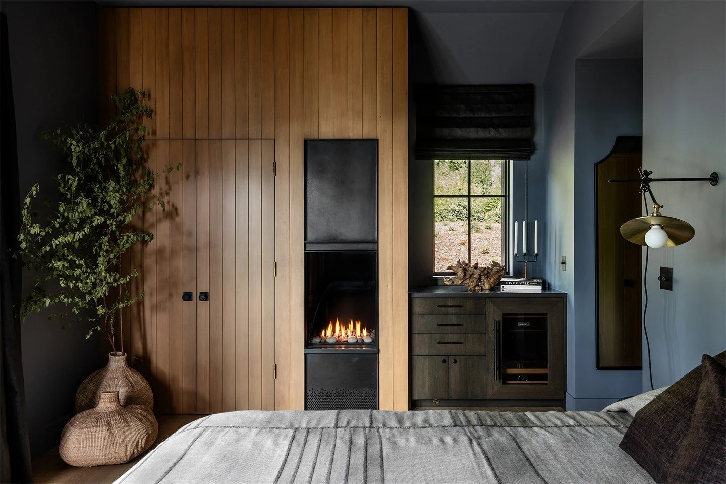 Keystone Cottage

Architect: @deforestarchitects
Contractor: @LockhartSuver
Structural: @HarriottValentine
Interiors: @nbdesigngroup
Landscape: @allworthdesign
Photography: @andrew.giammarco