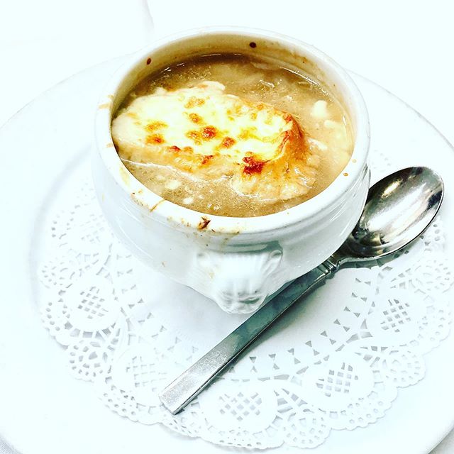 Shavoua tov! 
Onion Soup: Caramelized White Onions, White Wine, Croutons, Mozzarella Cheese au Gratin