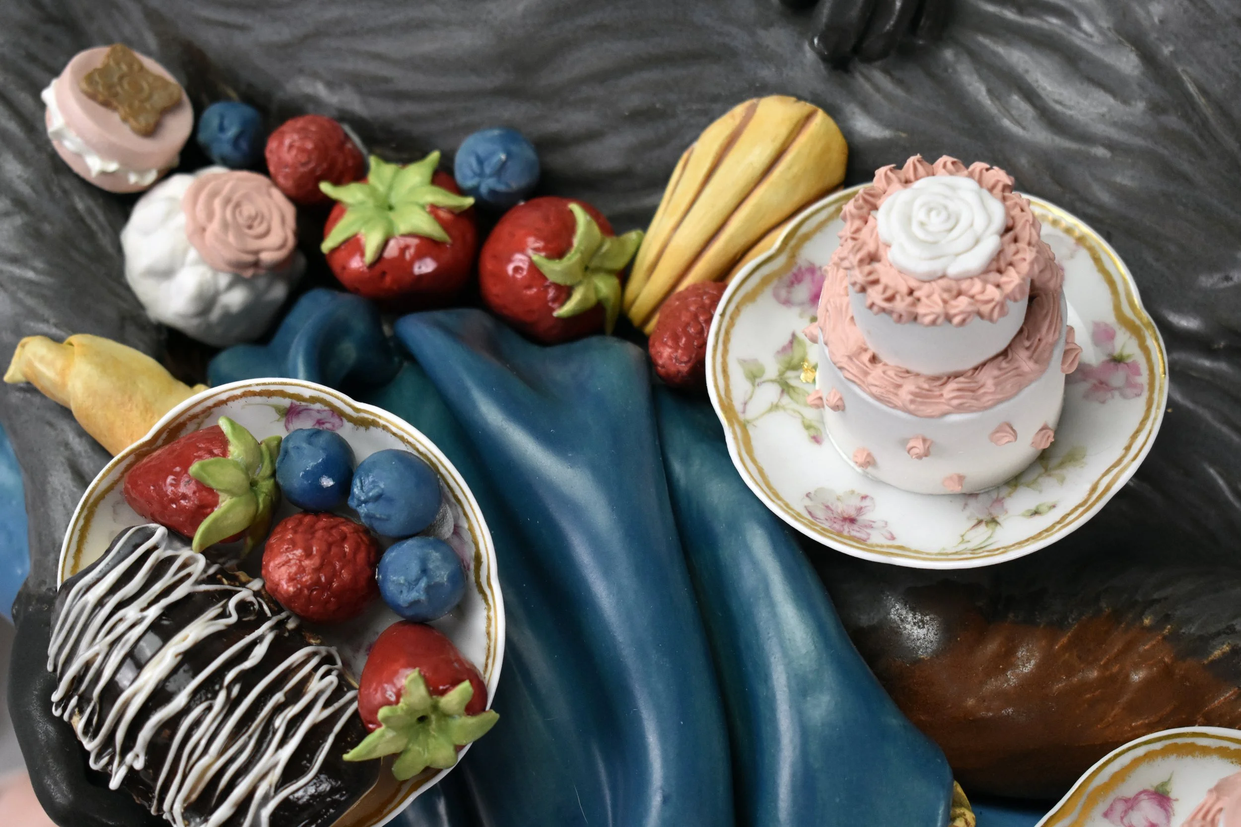 LetThemEatCake Detail01.jpg