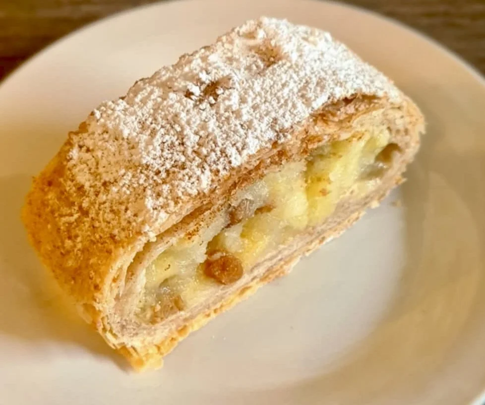 APPLE STRUDEL