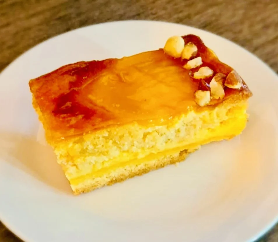 GF FLOURLESS ORANGE ALMOND SLICE