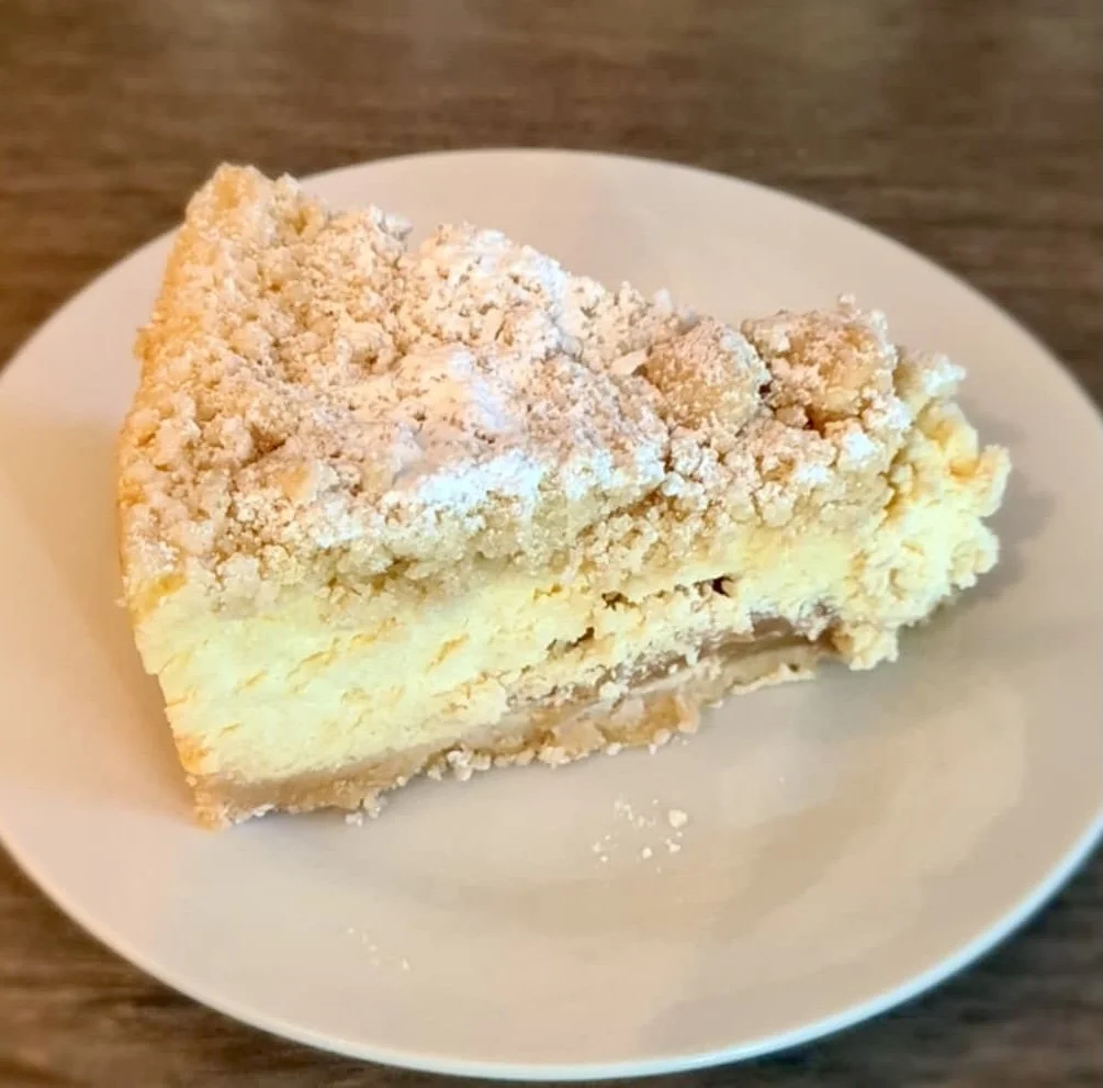 APPLE CRUMBLE CHEESECAKE 