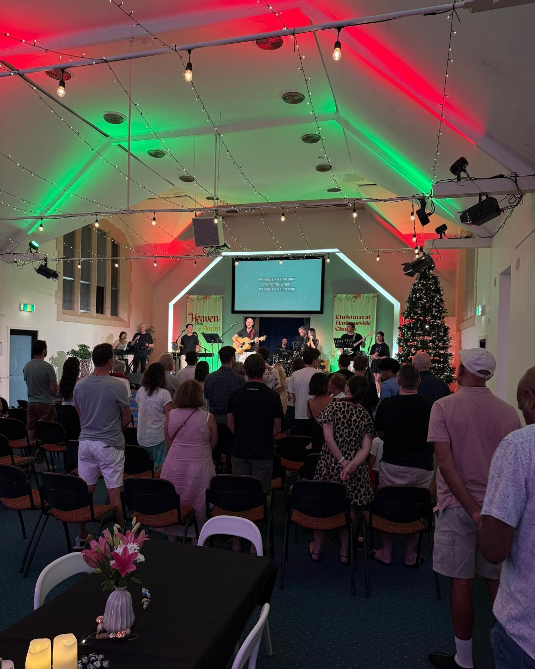 Highlights from our first Carols and Christmas Dinner at our 5.30pm service 🎀🎄

Thank you to everyone who brought something to contribute to our delicious dinner 🙏