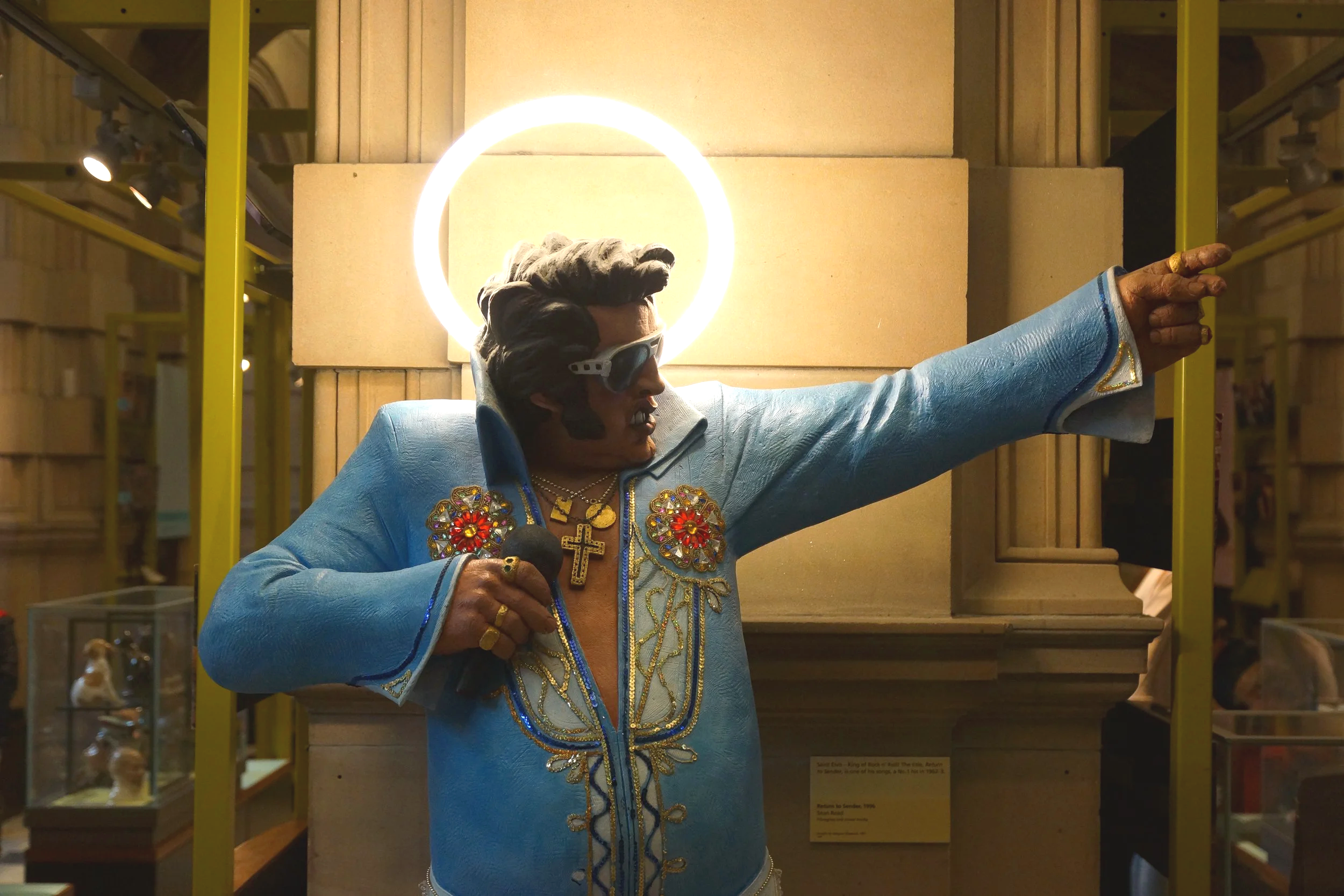 ELVIS IN A MUSEUM IN GLASGOW