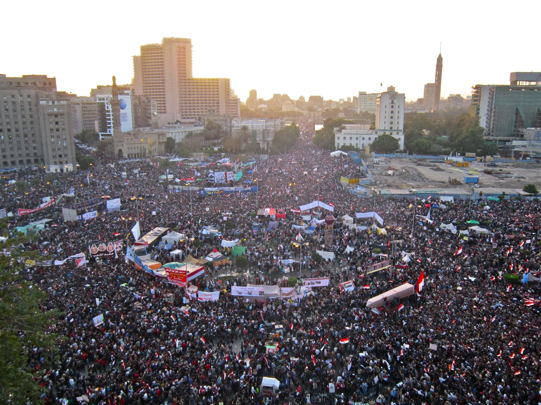Tahrir_Square_on_January_25_2012.jpg