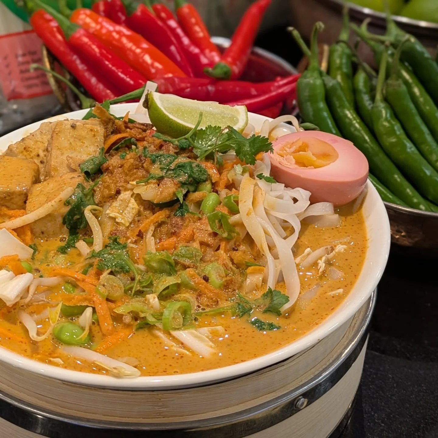 We&rsquo;re keeping the Asian flavour train rolling 🥢🔥
Today&rsquo;s Bangin&rsquo; Bowls features a rich, comforting Laksa, topped your way - crispy tofu, chicken, prawn, or pork belly.

Big bowls, bold spices, and seriously satisfying vibes.
Which