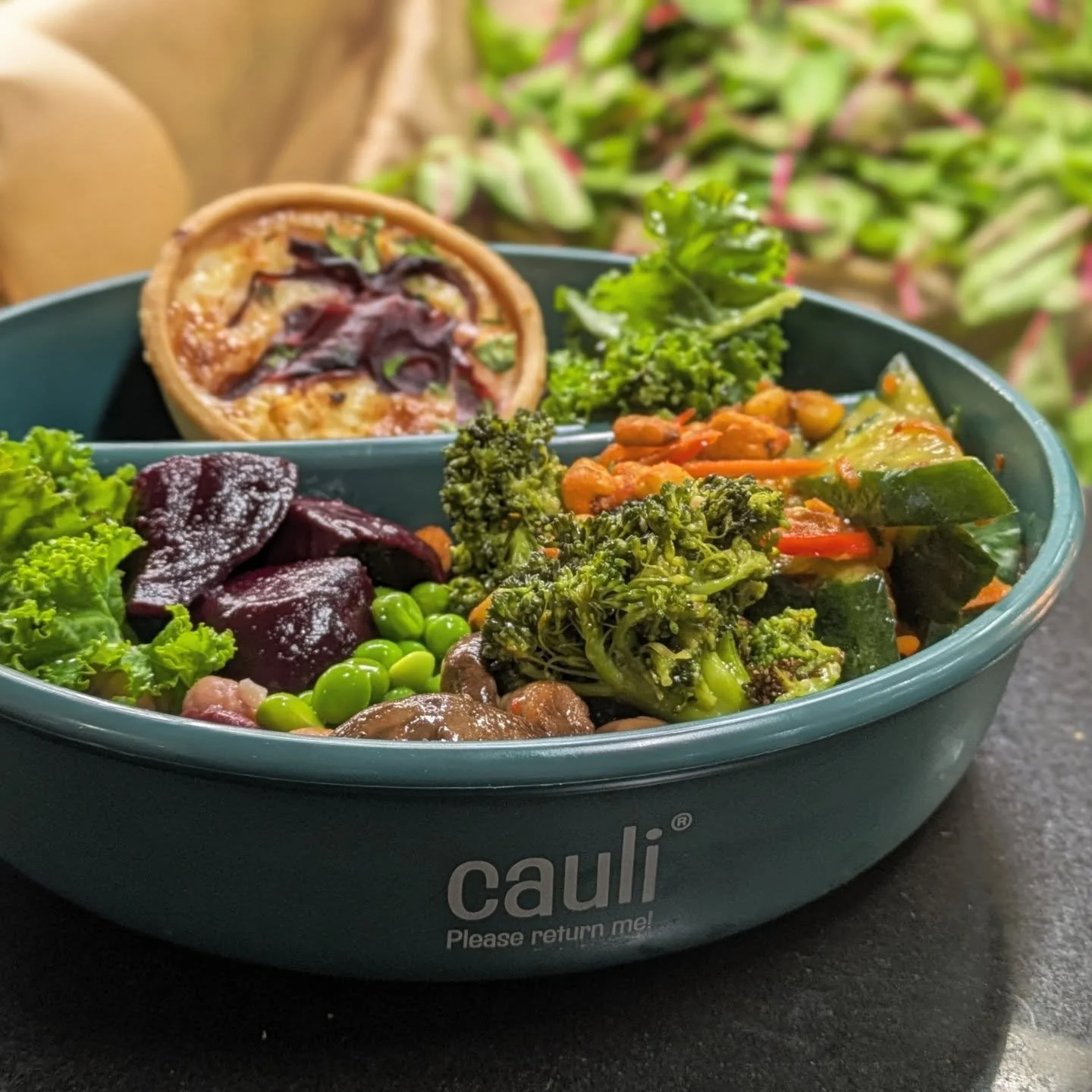 Your favourite takeaway, without the throwaway packaging. Choose Caulibox and take your meal away in a reusable Cauli container that&rsquo;s made to be used again and again.