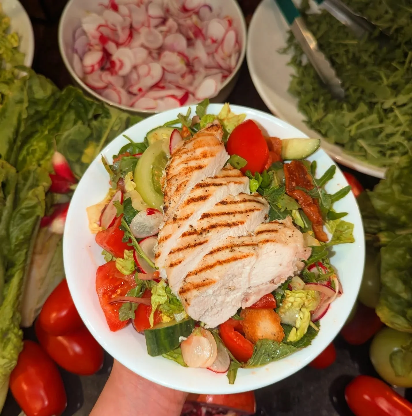 It's British Tomato Fortnight! 🍅🇬🇧✨

Our chefs have created a new special on Oliver's Grill using the very best of British local tomatoes 🍅 

Tomato Fattoush Salad with your choice of protein from Chargrilled Chicken, Grilled Tuna Steak or Breade