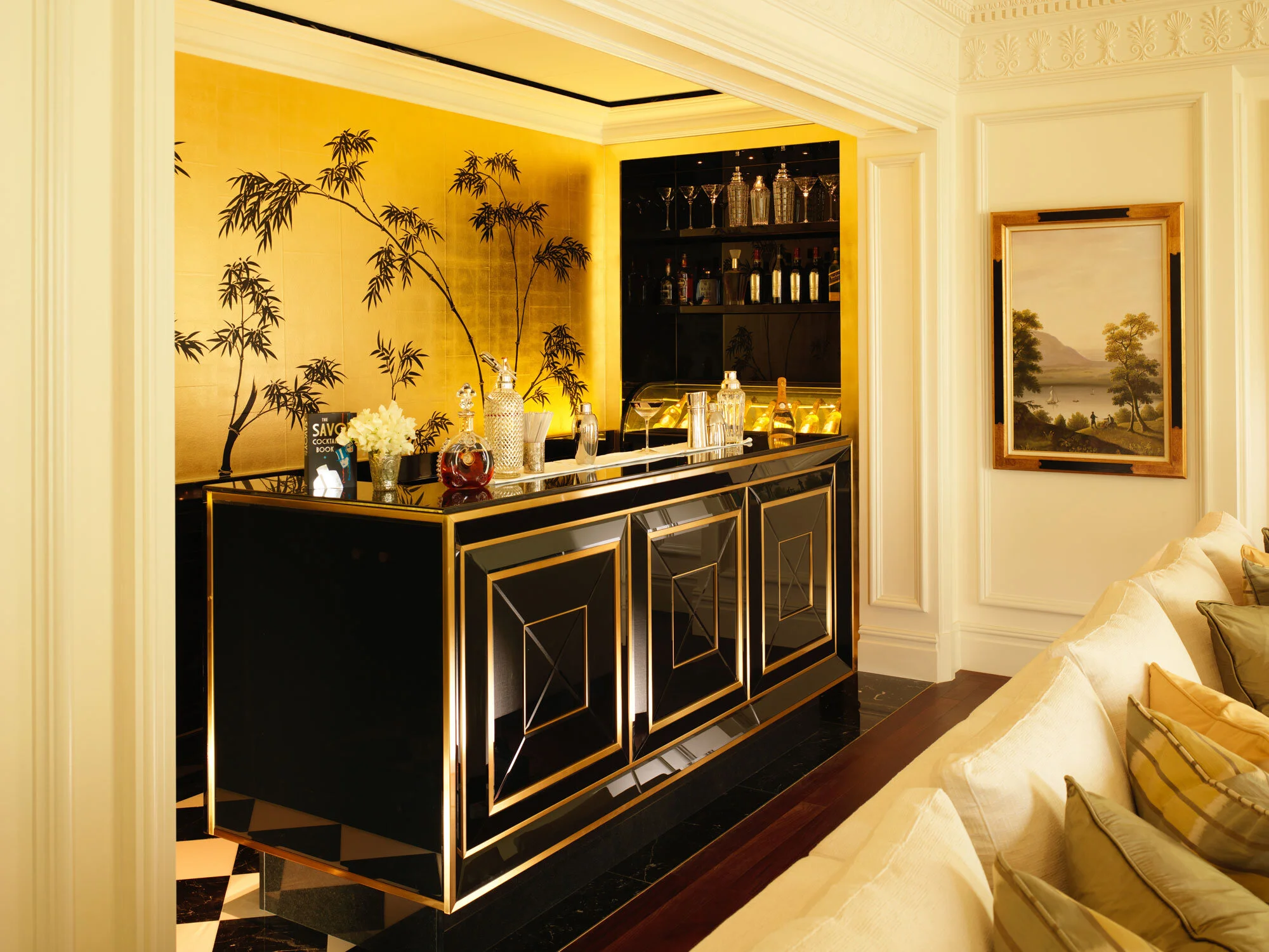reardonsmith-savoy-hotel-savoy-suites-interior-4.jpg