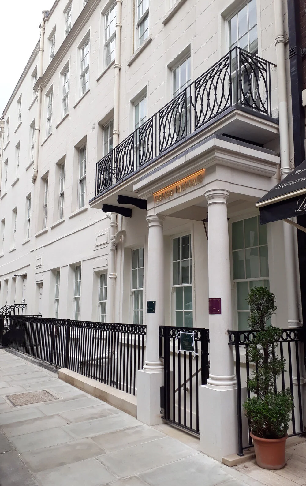 reardonsmith-flemings-mayfair-exterior-3.jpg