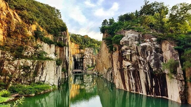 In the late 1960s, Pocheon was mined for its beautiful characteristic patterns of granite which was used for building Korea&rsquo;s most representative buildings such as the Presidential Palace itself. The resources were used up and soon Pocheon beca