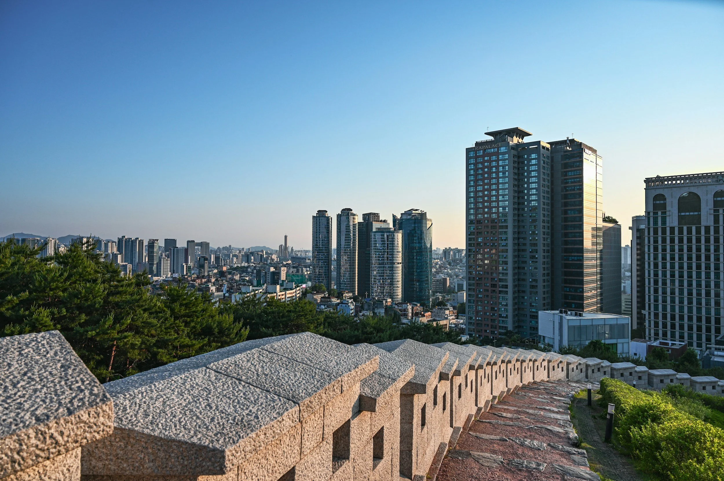 Seoul city wall itinerary kpop demon hunters