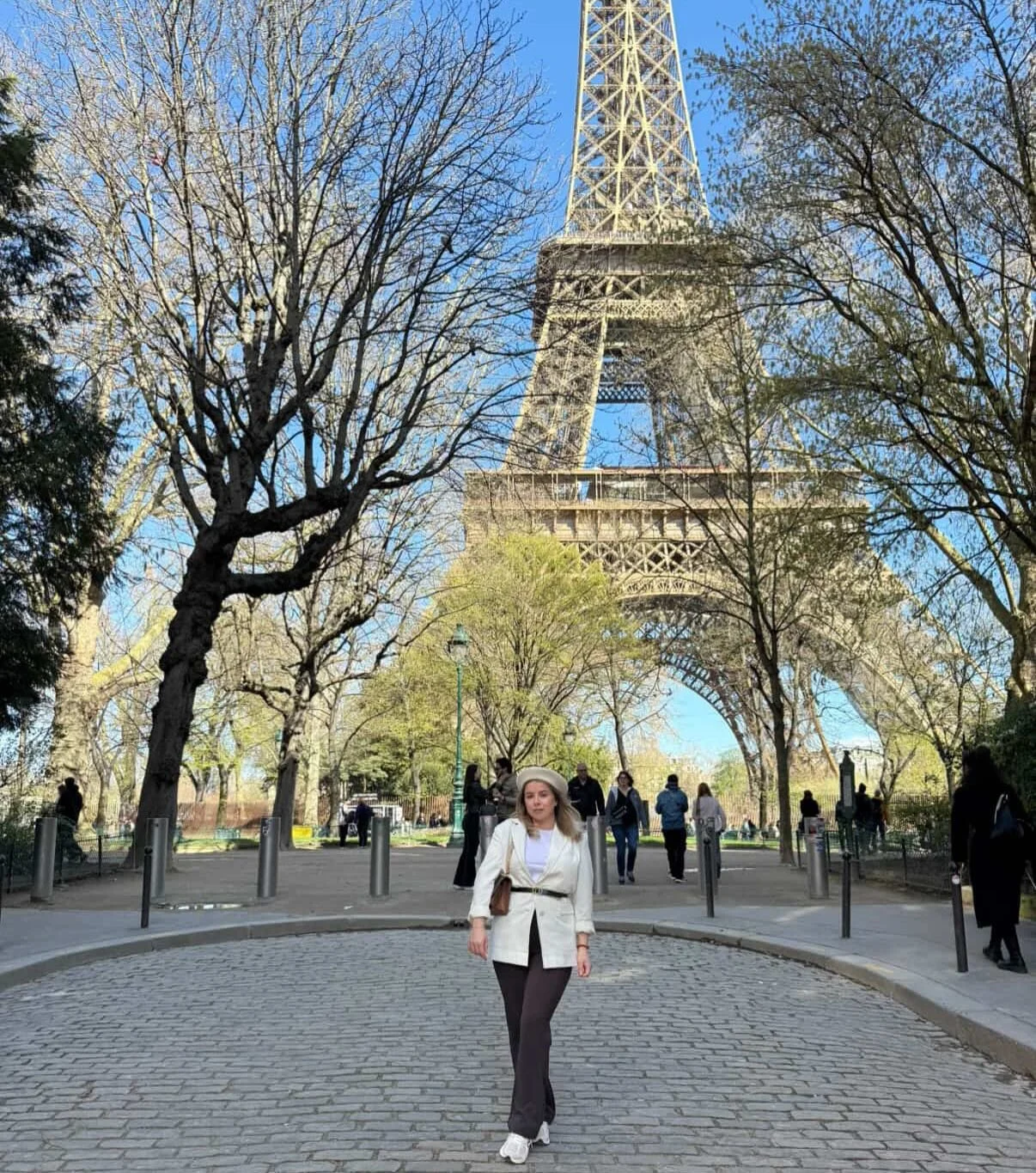 Monica och hennes kille firade 1 &aring;r tillsammans med en weekend i Paris 🇫🇷❤️😍

Hon skrev sj&auml;lv: &ldquo;Paris &auml;r s&aring; romantisk och mysig stad med j&auml;ttegod mat, kommer s&auml;kert komma tillbaka 🥹&rdquo;.

Det &auml;r n&ari