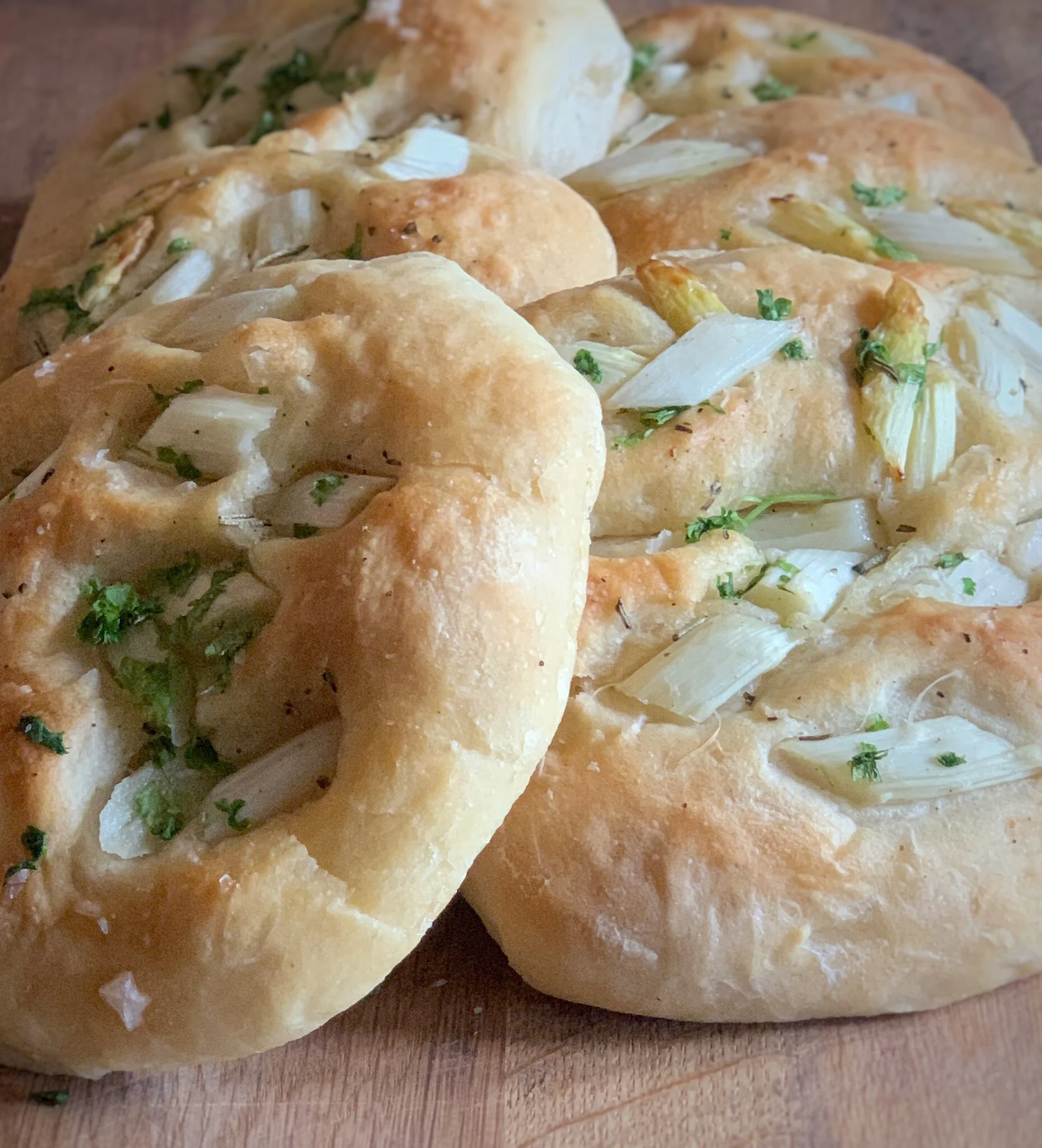 Focaccia boller med hvide asparges og rosmarin