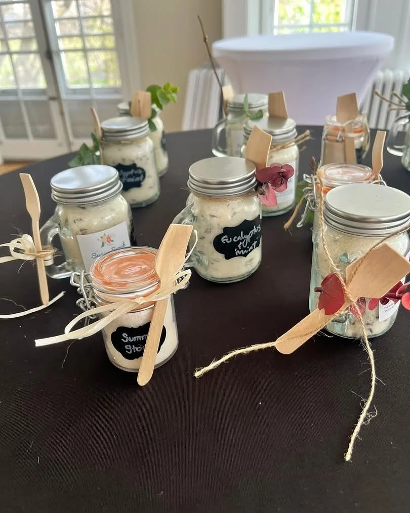 Thank you to everyone who helped us with our Mother&rsquo;s Day Workshop to benefit HAVEN! We made gifts for the women and card kits so their children can make a Mother&rsquo;s Day card. 🎁 #mothersdayworkshop  #gfwc #gfwcnh #portsmouthnh