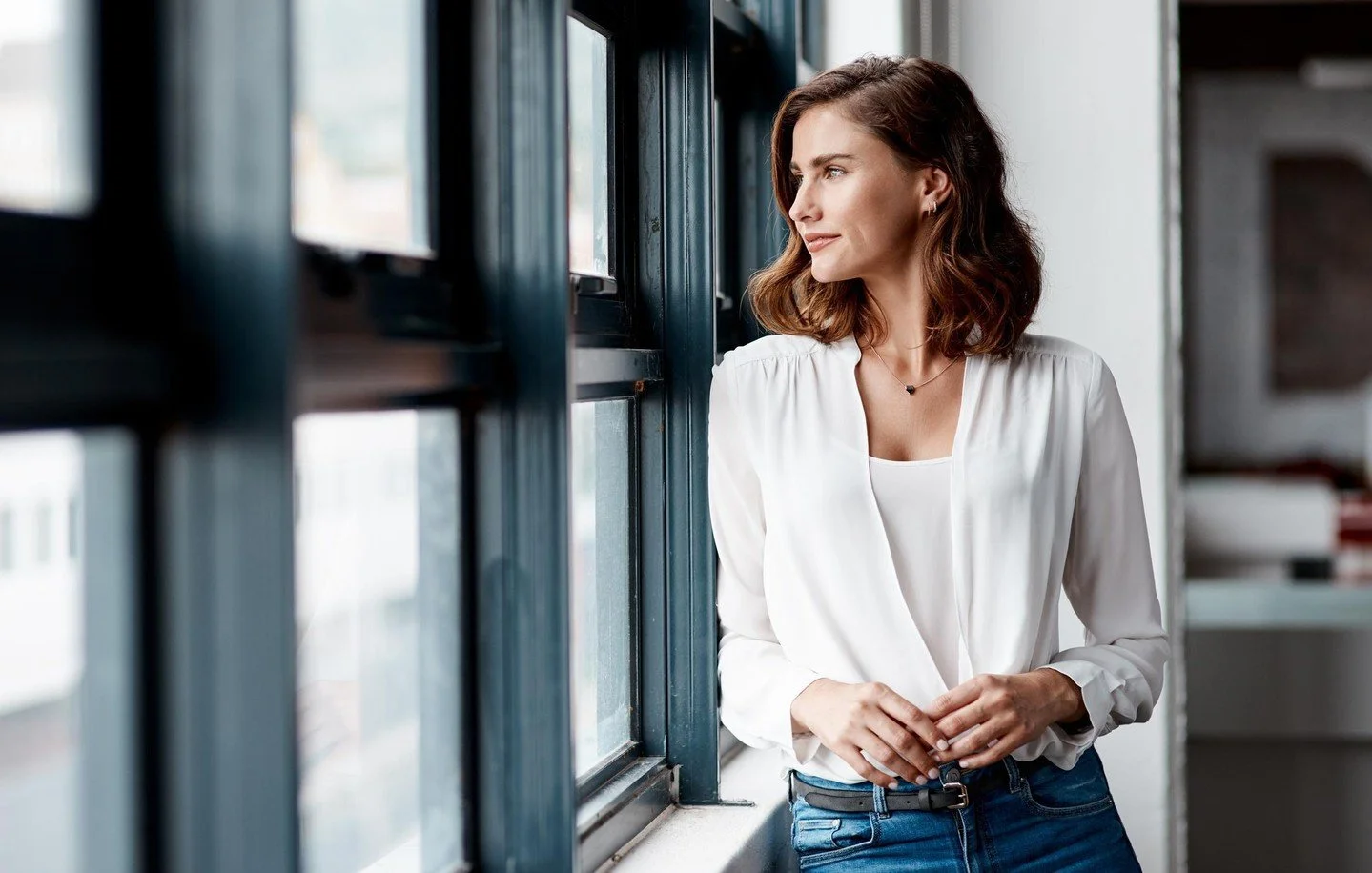 Public speaking anxiety isn't just about stages. It's about that 10-person meeting. Don't let performance anxiety hold your career back. Secure your spot in our next virtual group clinic amandatobe.com

#ProfessionalDevelopment #OvercomingFear #Publi