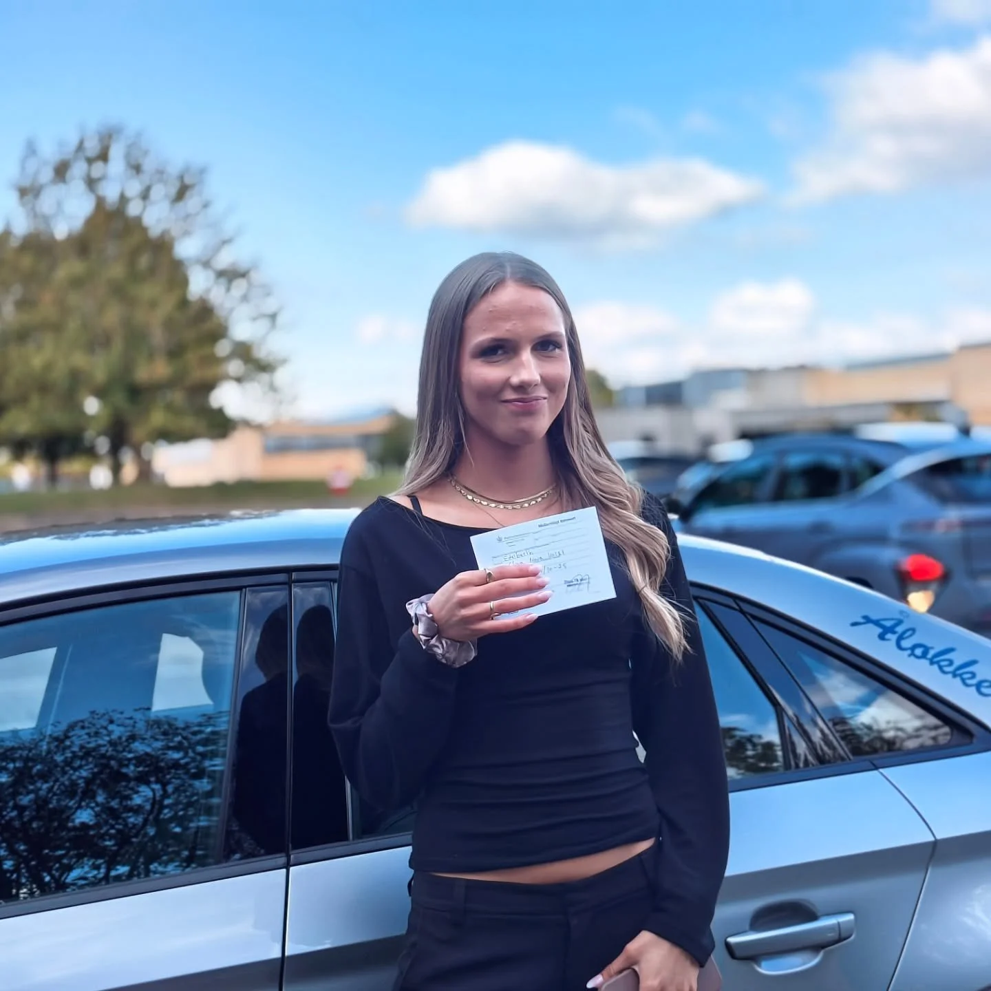 Tillykke med kørekortet, Nova!👍😎🏁🚗💨
Der er åbent for tilmelding i 2025 og 2026:
🖥️www.aaloekkekoereskole.dk
📧 trygivolvo@yahoo.dk
☎️60611799