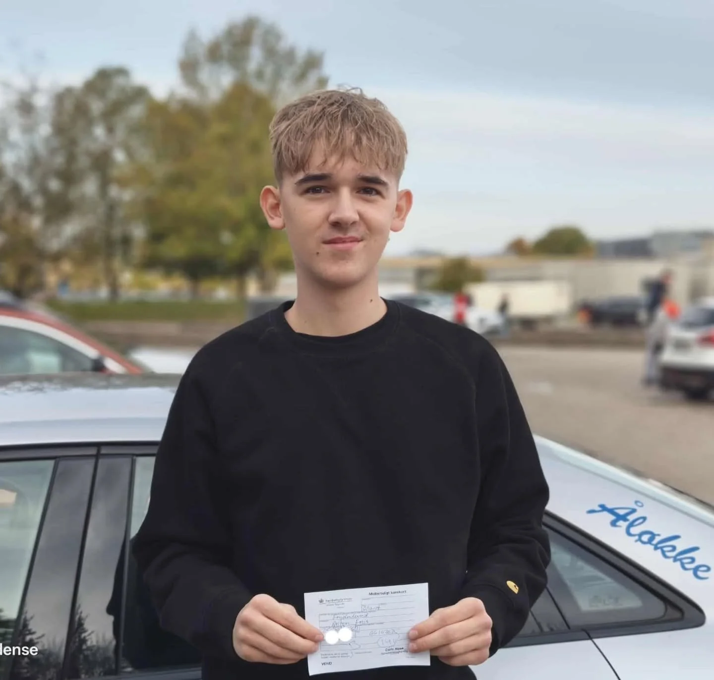 Tillykke med kørekortet, Anton!👍😎🏁🚗💨
Der er åbent for tilmelding i 2025 og 2026:
🖥️www.aaloekkekoereskole.dk
📧 trygivolvo@yahoo.dk
☎️60611799