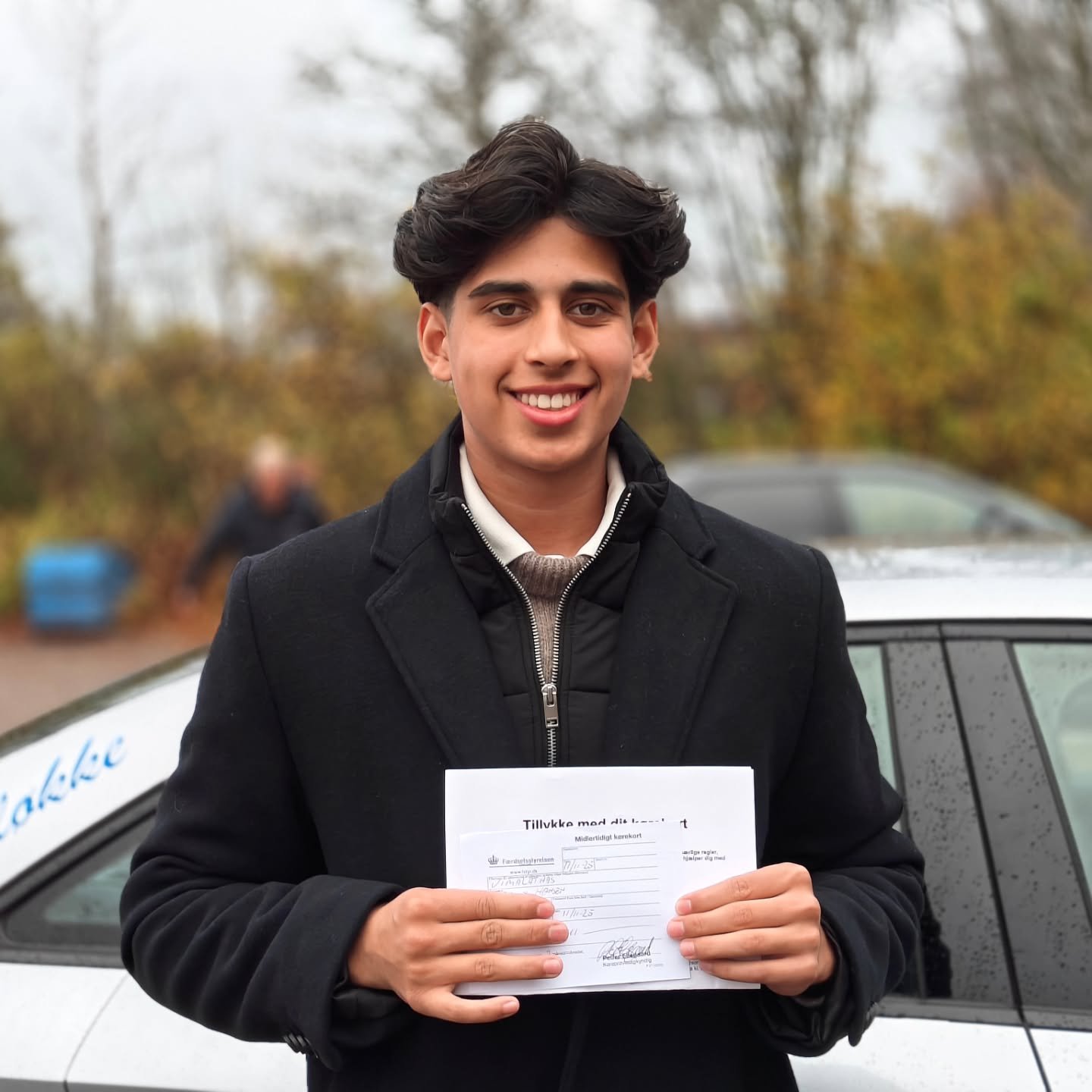 Tillykke med k&oslash;rekortet, Arjun!👍😎🏁🚗💨

Der er &aring;bent for tilmelding i 2026:
🖥️www.aaloekkekoereskole.dk
📧 trygivolvo@yahoo.dk
☎️60611799