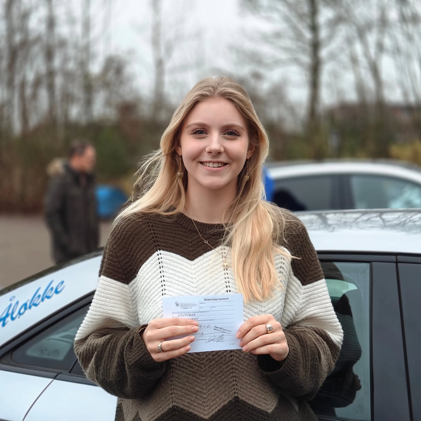 Tillykke med k&oslash;rekortet, Smilla!👍😎🏁🚗💨

Der er &aring;bent for tilmelding i 2026 og 2027:
🖥️www.aaloekkekoereskole.dk
📧 trygivolvo@yahoo.dk
☎️60611799