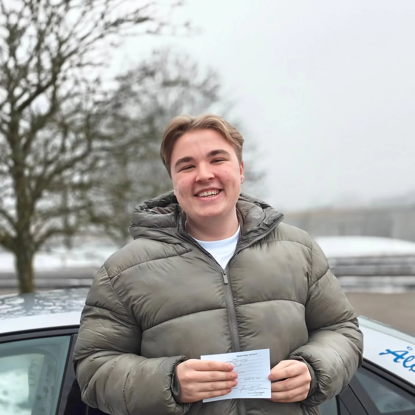 Tillykke med k&oslash;rekortet, Kristian!👍😎🏁🚗💨

Der er &aring;bent for tilmelding i 2026 og 2027:
🖥️www.aaloekkekoereskole.dk
📧 trygivolvo@yahoo.dk
☎️60611799