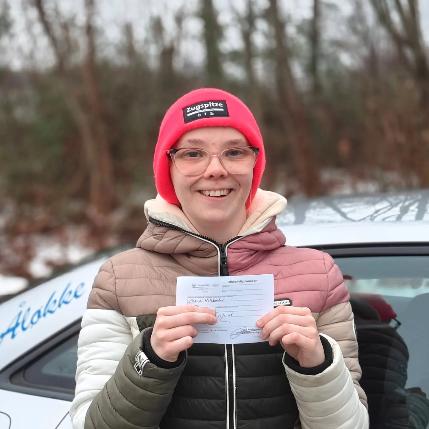 Tillykke med k&oslash;rekortet, Nina!👍😎🏁🚗💨

Der er &aring;bent for tilmelding i 2026 og 2027:
🖥️www.aaloekkekoereskole.dk
📧 trygivolvo@yahoo.dk
☎️60611799