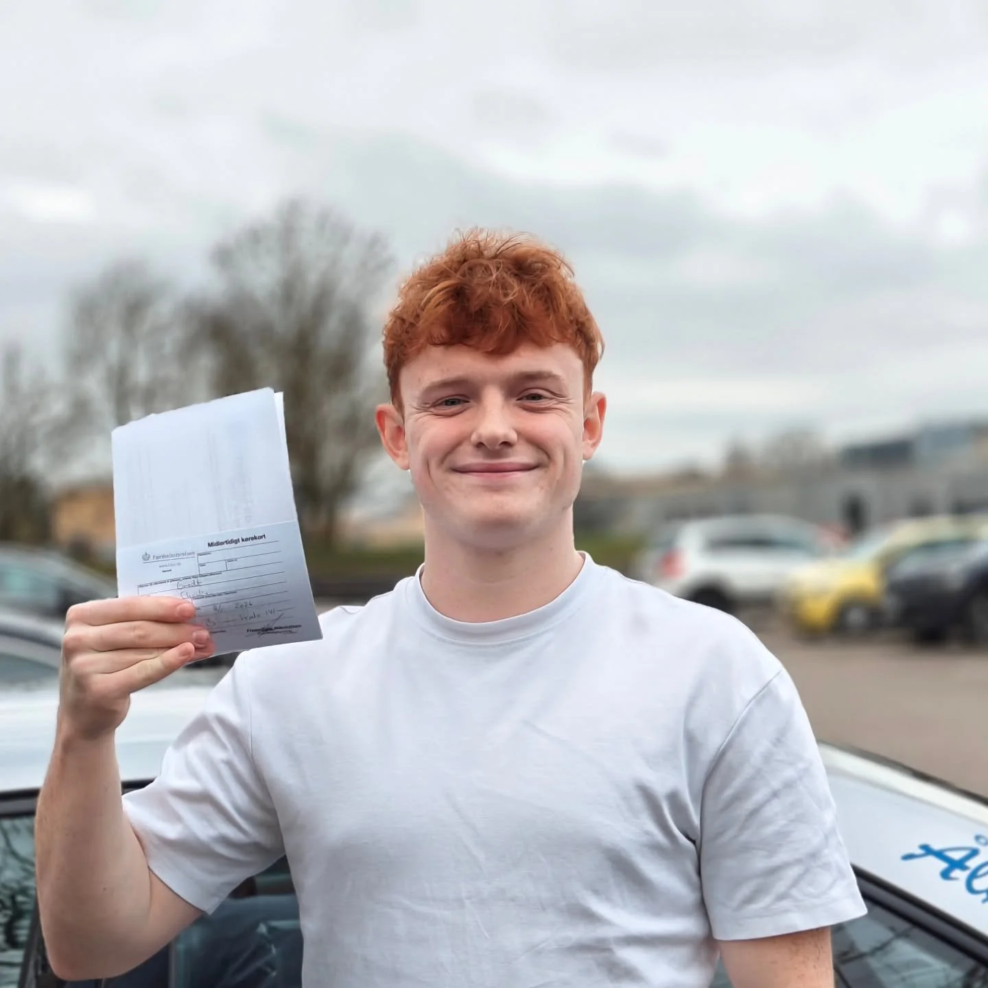 Tillykke med k&oslash;rekortet, Charlie!👍😎🏁🚗💨

Der er &aring;bent for tilmelding i 2026 og 2027:
🖥️www.aaloekkekoereskole.dk
📧 trygivolvo@yahoo.dk
☎️60611799