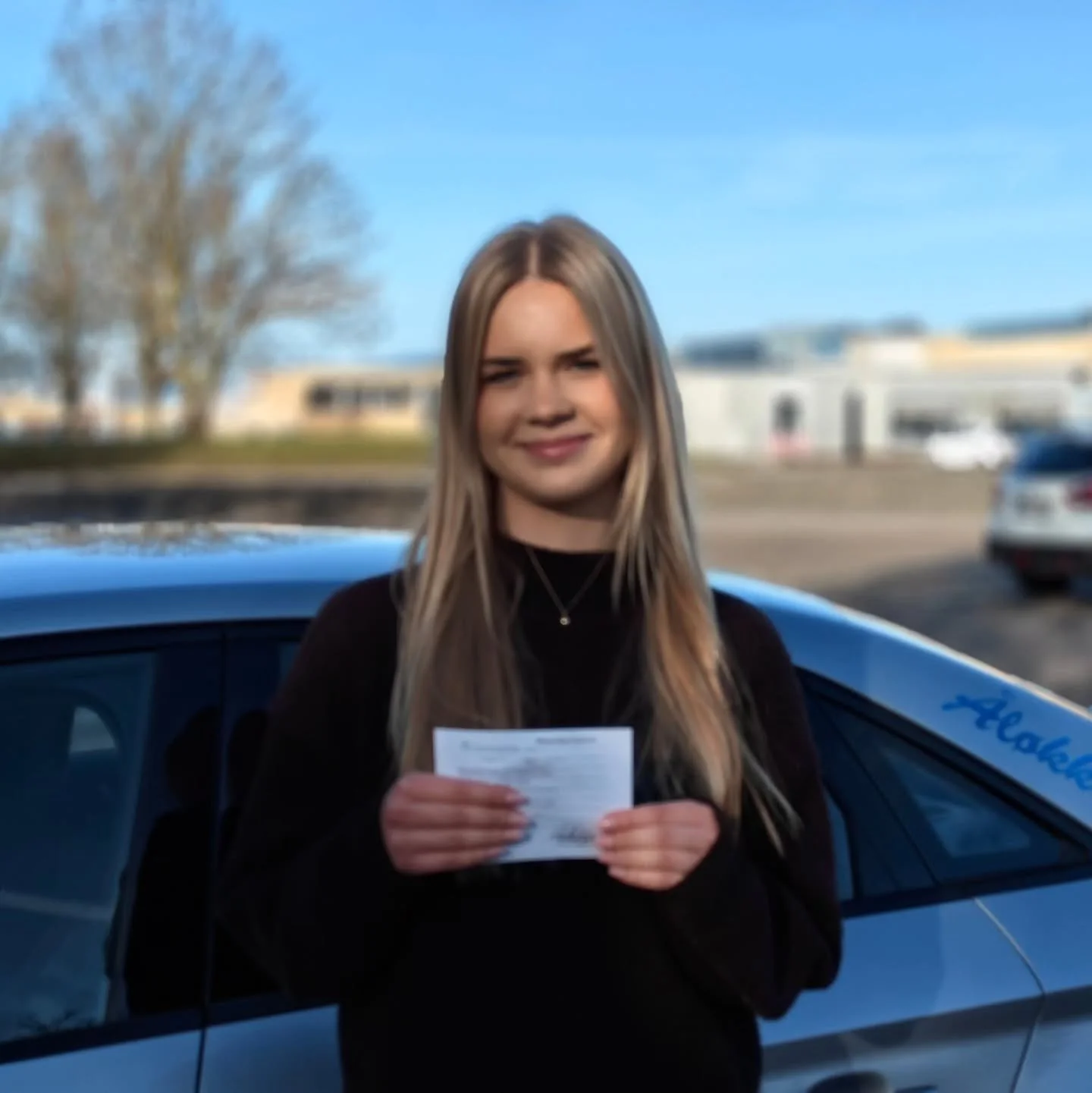 Tillykke med k&oslash;rekortet, Ida!👍😎🏁🚗💨

Der er &aring;bent for tilmelding i 2026 og 2027:
🖥️www.aaloekkekoereskole.dk
📧 trygivolvo@yahoo.dk
☎️60611799