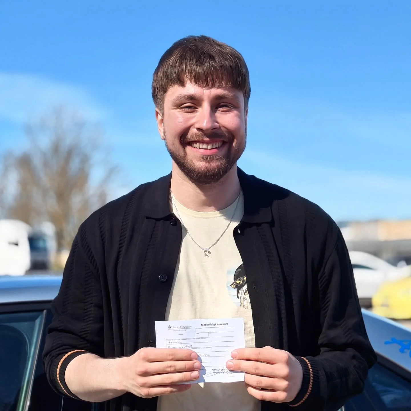 Tillykke med k&oslash;rekortet, Alexzander!👍😎🏁🚗💨

Der er &aring;bent for tilmelding i 2026 og 2027:
🖥️www.aaloekkekoereskole.dk
📧 trygivolvo@yahoo.dk
☎️60611799