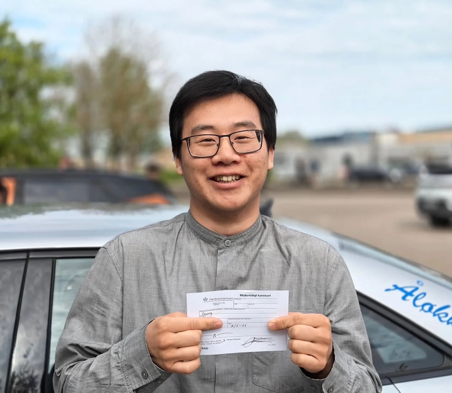 Tillykke med k&oslash;rekortet, Alex!👍😎🏁🚗💨

Der er &aring;bent for tilmelding i 2026 og 2027:
🖥️www.aaloekkekoereskole.dk
📧 trygivolvo@yahoo.dk
☎️60611799