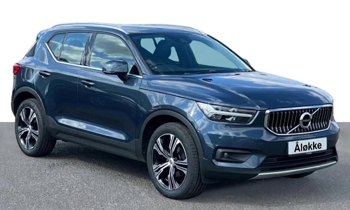 Nyhed! 📢 
For at im&oslash;dekomme nye behov, kan vi med stor gl&aelig;de tilbyde, at &Aring;l&oslash;kke K&oslash;reskole fra d. 1/8-2026 vil huse en dejlig Volvo XC40 T3 Inscription med automatgear. 
Det betyder, at man kan tage k&oslash;rekort i 