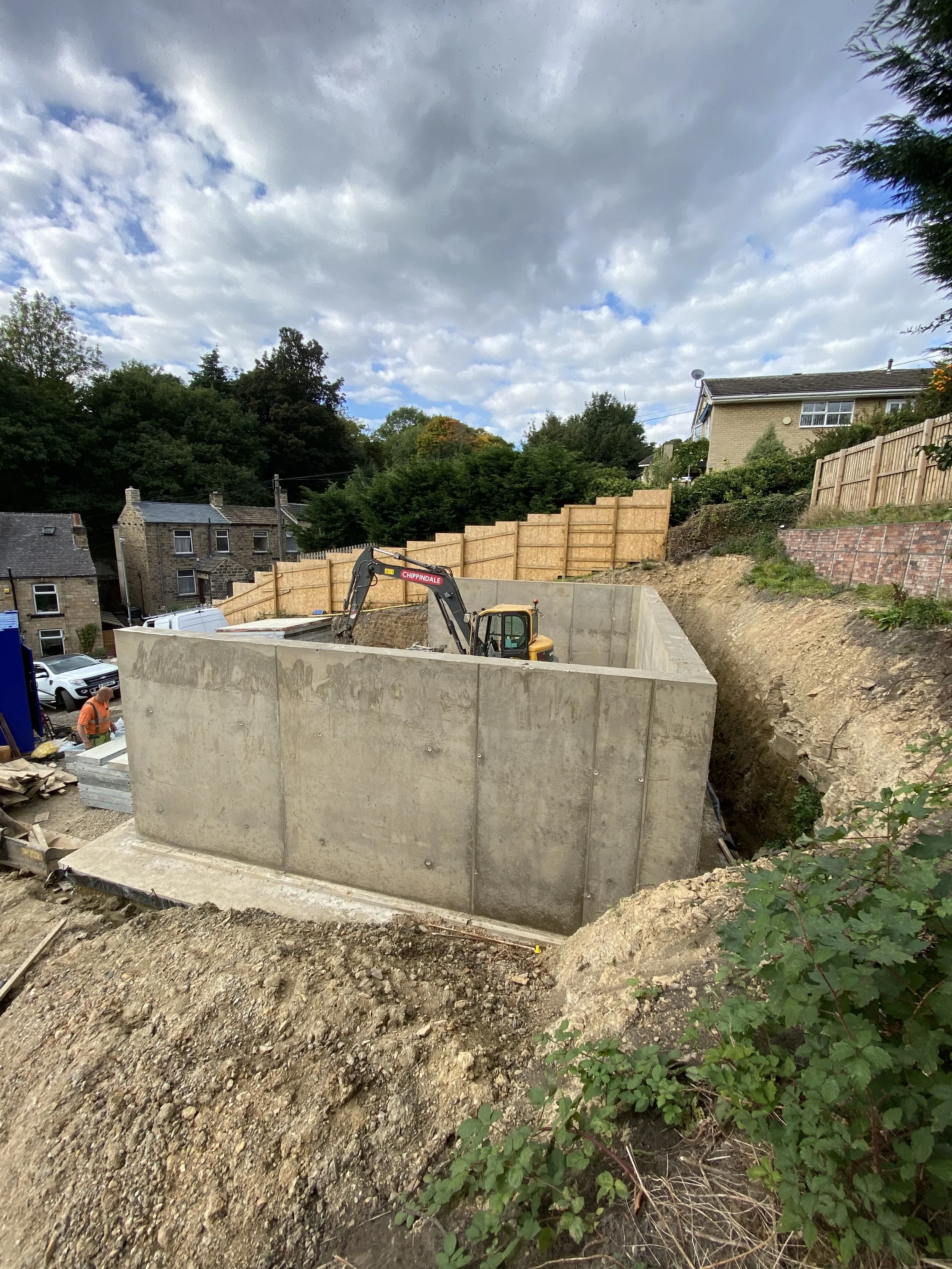 concrete retaining walls mirfield j p mcdonagh construction .jpg