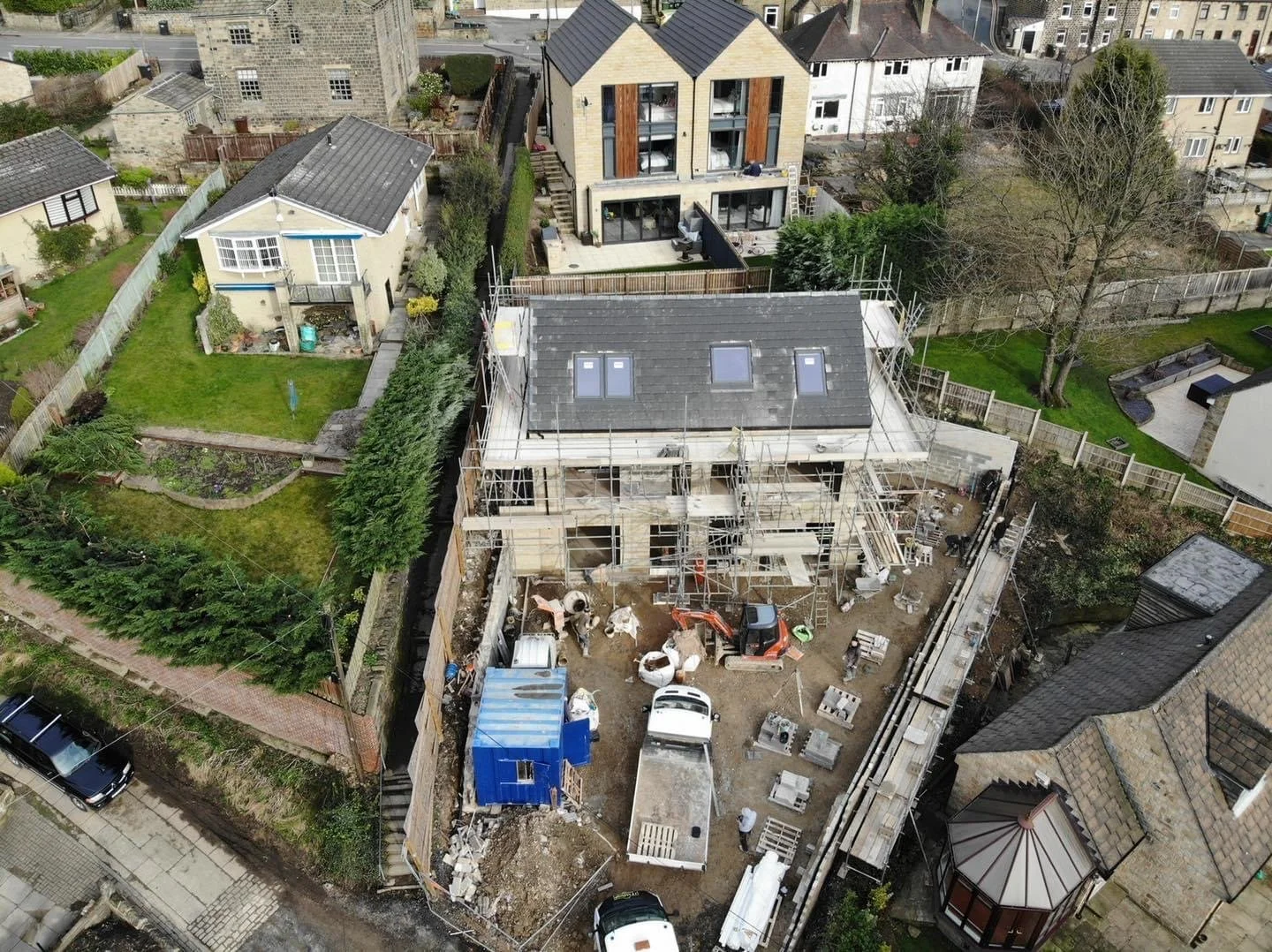 new build progress roof complete .jpg