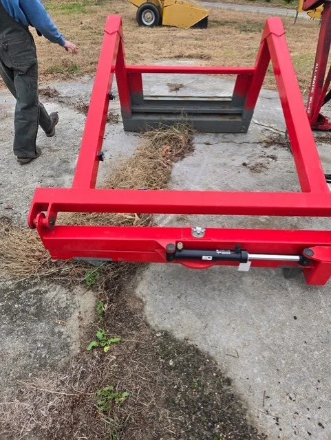 90'BALEHANDLER C.jpg