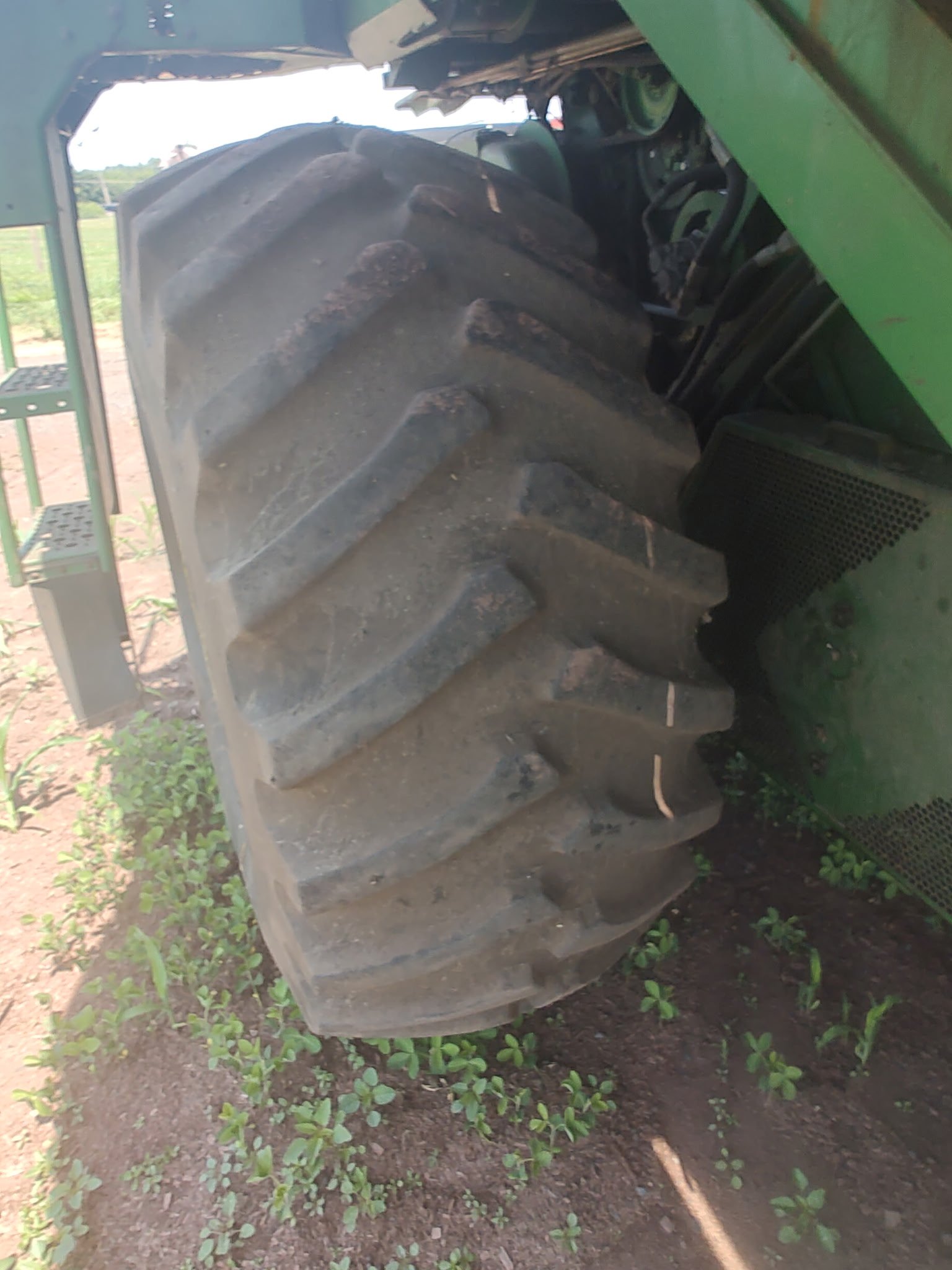 JOHN DEERE 9500 COMBINE 6.jpg