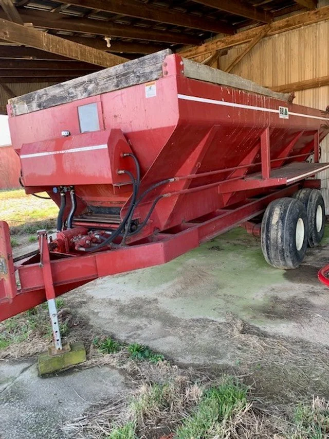 SOLD>>>>BBI 18Ft Litter Spreader — Legacy Equipment Consulting LLC