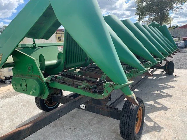JOHN DEERE 893 B.jpg