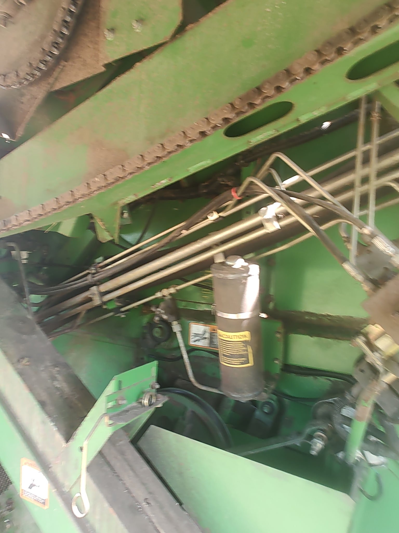 JOHN DEERE 9500 COMBINE 5.jpg