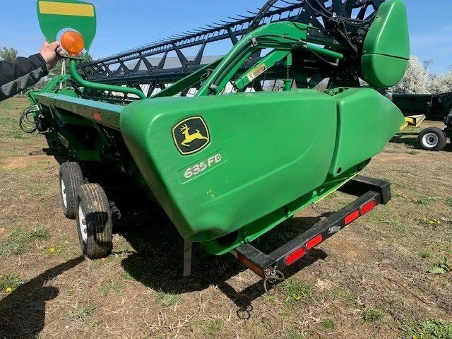 2011 JOHN DEERE 635 G.jpg