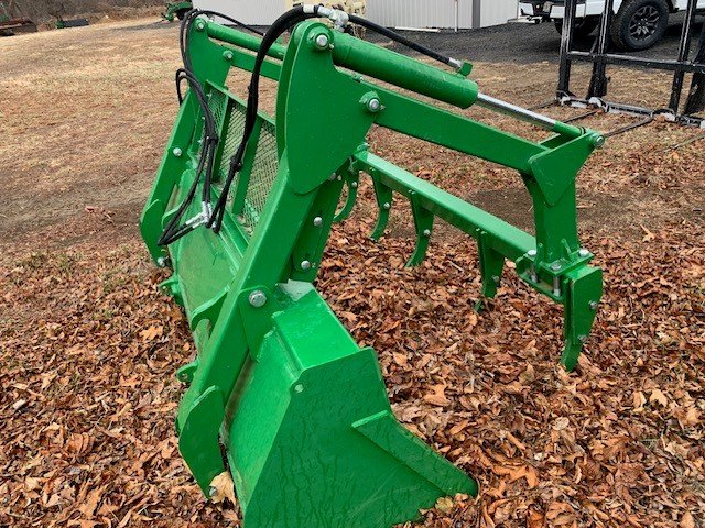 GRAPPLE JOHN DEERE C.jpg