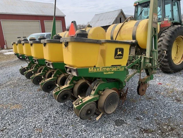 JD 1750 PLANTER B.jpg