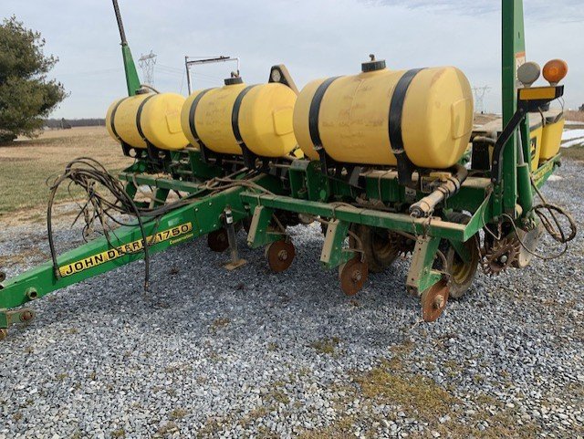 JD 1750 PLANTER C.jpg